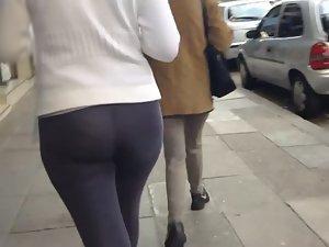 Rushing after big round ass and sexy thong Picture 1