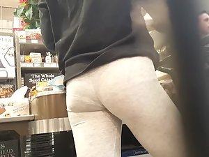 Ultra tight ass in front of me at cashiers Picture 5