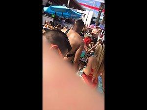 Voyeur likes butts that shake and dance Picture 1