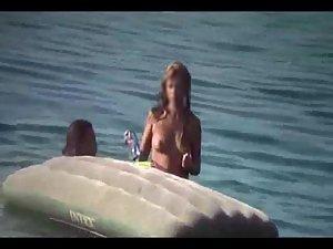 Nudist lady prepares for a dive Picture 7