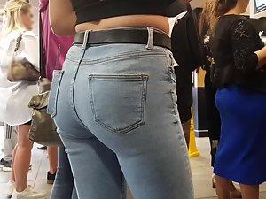 Neat ass in tight jeans at a fast food Picture 2