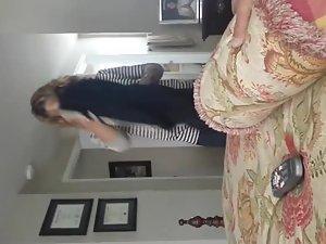 Chatting up and filming the nude wife Picture 5