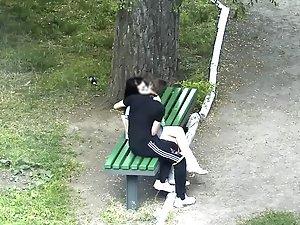 Guy gets a hand job during making out Picture 4