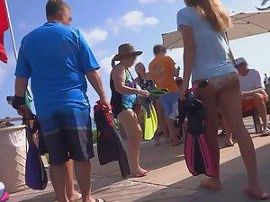 Cute teen goes snorkeling with parents Picture 5