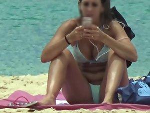 Pussy bulge and cameltoe in bikini Picture 7