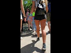 Creepshot of sexy teen friends in shorts Picture 5