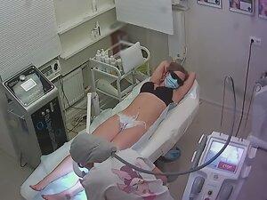 Spying on hot woman during long hair removal process Picture 3