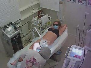 Spying on hot woman during long hair removal process Picture 4