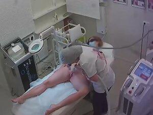Spying on hot woman during long hair removal process Picture 6