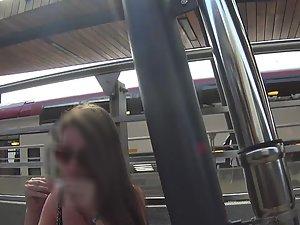 Sexy girl with hot ass rolls a cigarette Picture 8