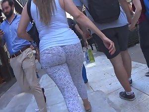 Yummy big ass on a pear shaped woman Picture 3