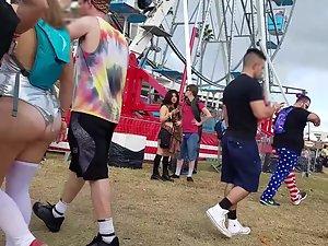 Party girl shows bubble butt in thong leotard Picture 5