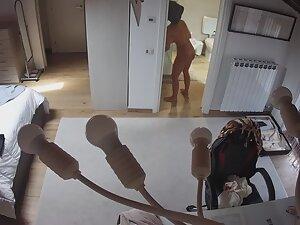 Spying on incredible girl naked in her apartment Picture 1