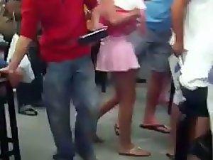 Sexiest mom of the year caught by voyeur