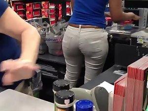 Yummy ass of a cashier worker Picture 8