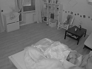 Lesbian girls spied while making out Picture 3