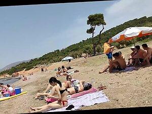 Hot group of teens spotted on beach Picture 2