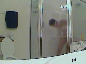 Chubby girl spied in a thorough shower Picture 6
