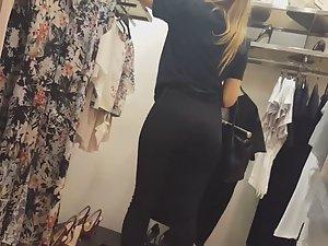Running into hot blonde in cheap clothes store Picture 7