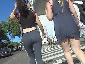 Yummy tight buttocks in spandex Picture 2