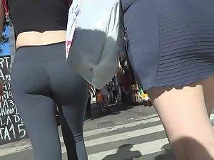 Yummy tight buttocks in spandex Picture 4