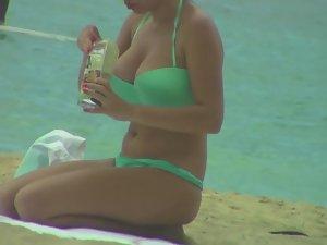 Big tits nearly falling out of bikini top Picture 3