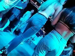 Voyeur checks out hot girls in the nightclub Picture 2