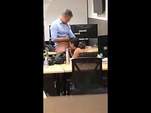 Sex at workplace caught by nosy coworker Picture 4