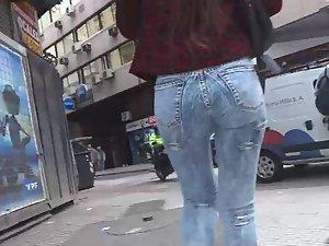 Nice ass in torn jeans Picture 3