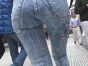 Nice ass in torn jeans Picture 6