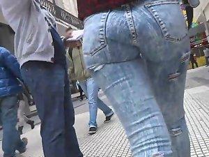 Nice ass in torn jeans Picture 8