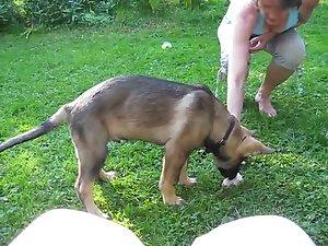 Mom's tits spied without her knowing it Picture 4