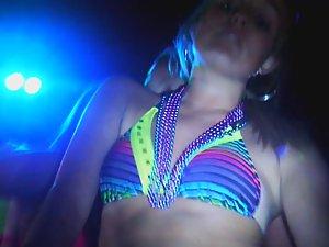 Slutty girls dance in nightclub Picture 4