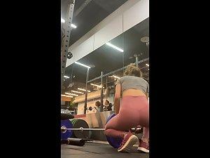 Peeping on teen asian girl during gym workout Picture 8