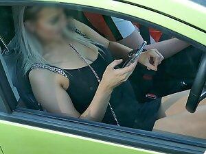 Epic upskirt of hot blonde when she sits in car