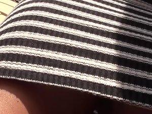 Pussy bulge in polite woman's upskirt Picture 4