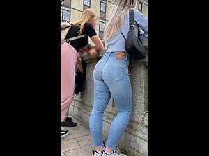 Interesting shorty got a thick ass in tight jeans Picture 8