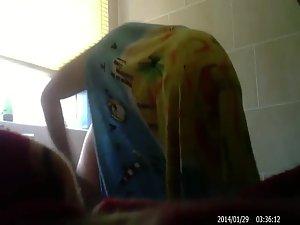 Attractive girl spied nude in the shower Picture 8