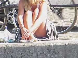Upskirt of hot woman that talks too much Picture 7