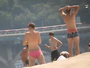 Funny dude pretends to fuck his woman Picture 6