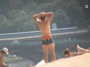 Funny dude pretends to fuck his woman Picture 8