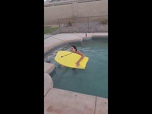 Boyfriend teases naked girlfriend in swimming pool Picture 6