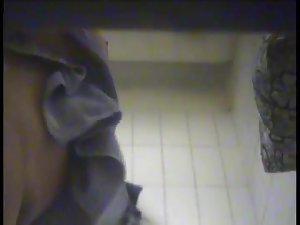 Nice swimmer body peeped in lockers Picture 4