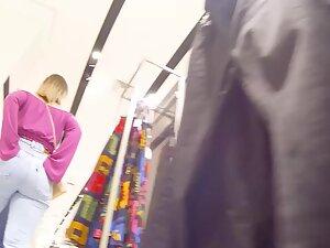 Inspecting how big booty fills up tight blue jeans Picture 8