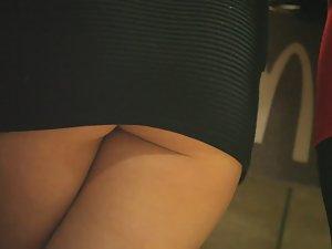 Accidental nudity from miniskirt Picture 2