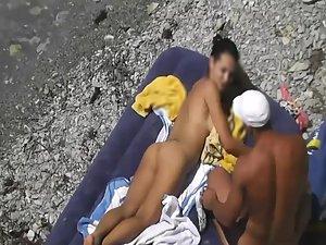 Rabbit style fuck on the beach Picture 6