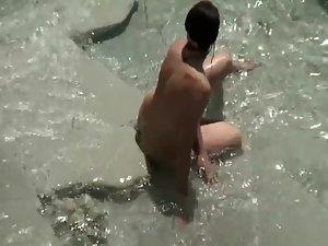 Naked girl chilling in the warm water Picture 7