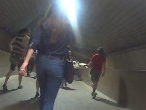 Hot girl in jeans escapes from camera Picture 6