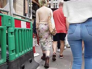 White shorty with seductive ass walks with tall black boyfriend Picture 1