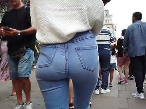White shorty with seductive ass walks with tall black boyfriend Picture 3